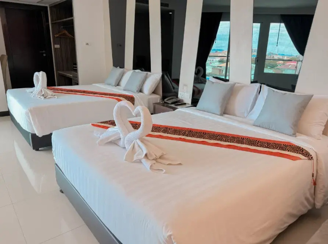 Quadruple Suite