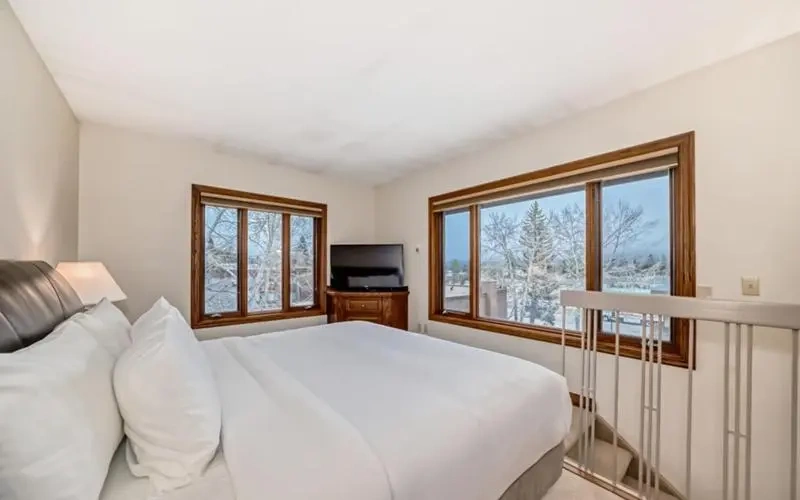 Tower Double Suite