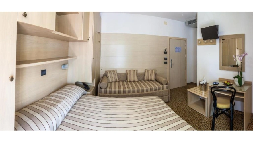 Triple room