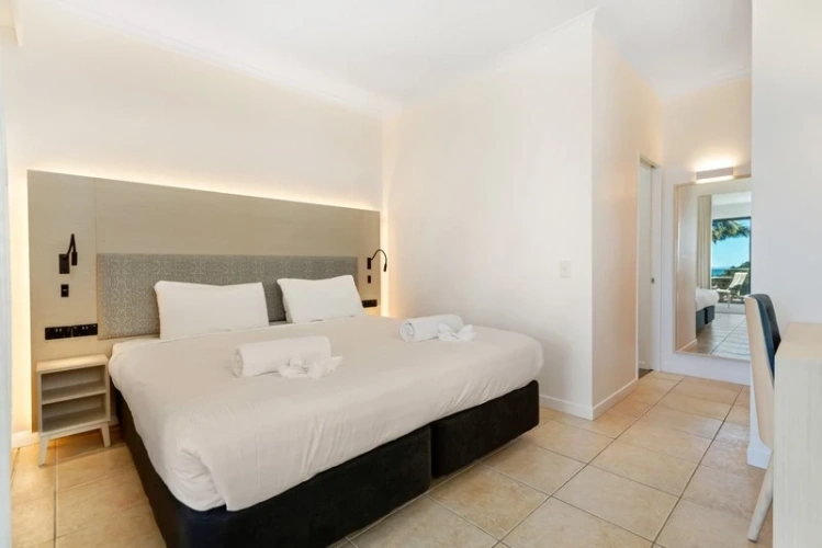 Scenic-View Twin Studio Apartment