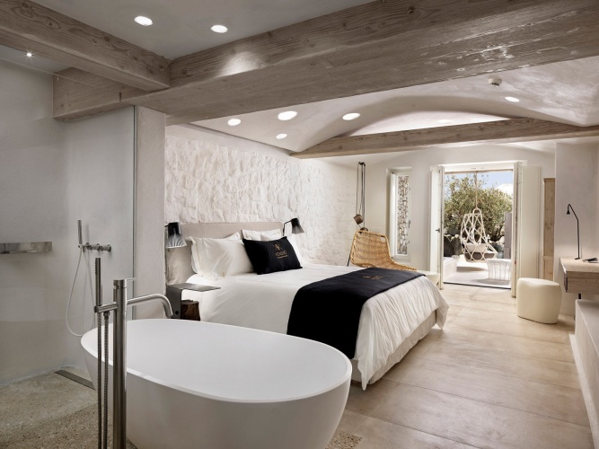 Double Outdoor Hot Tub Junior Suite