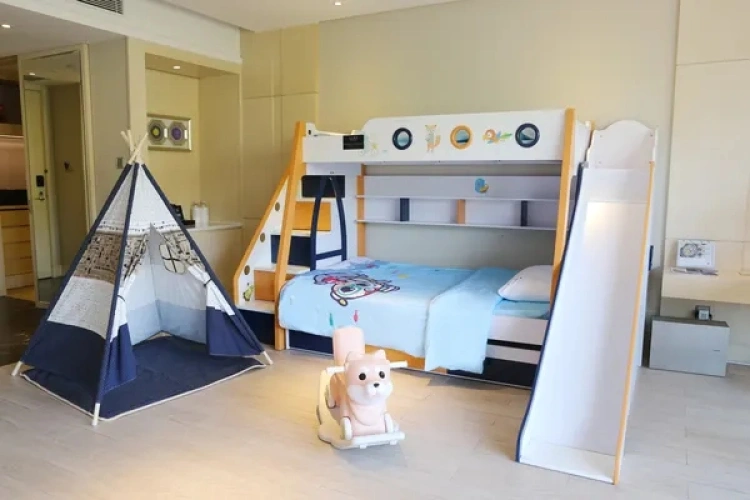 Courtyard Family Triple Suite