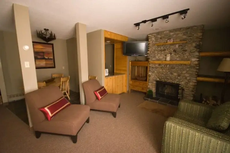 2 Bedrooms Kitchen Suite