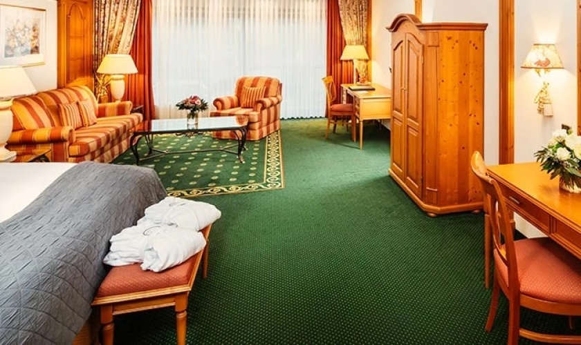 Traditional Family Triple Suite