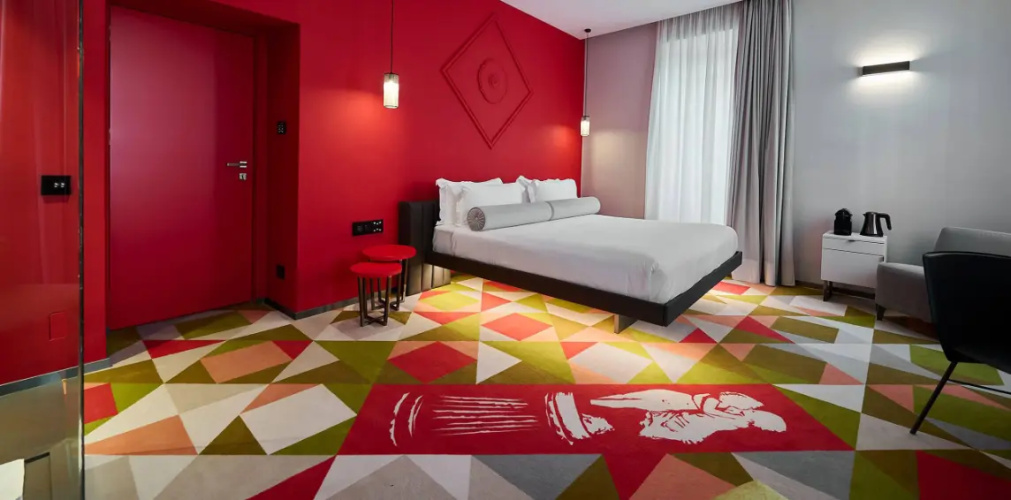Romantic Double Suite with view