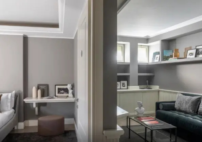 Suite with balcony