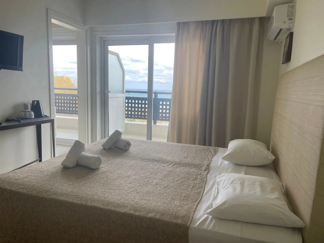 2 Bedrooms Family room