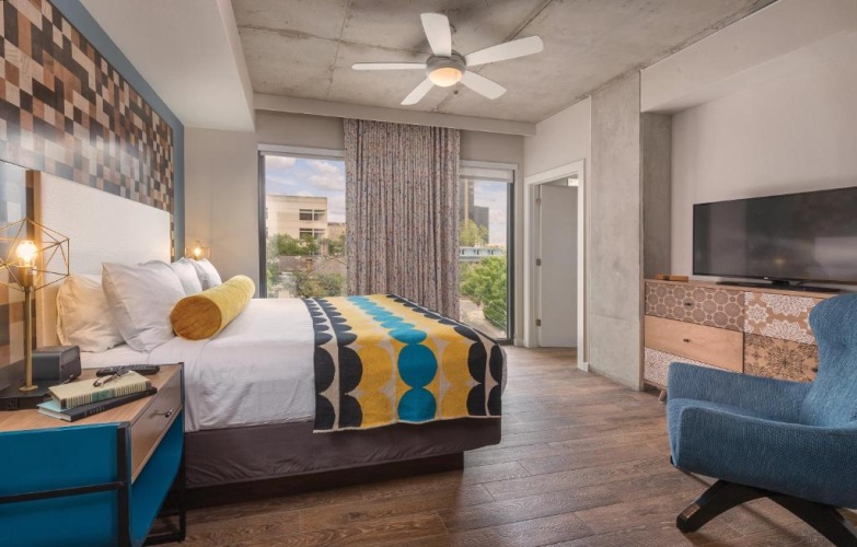 2 Bedrooms Quadruple Apartment