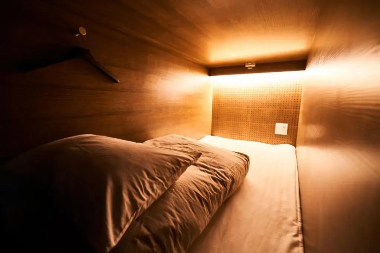 &And Hostel Hommachi East