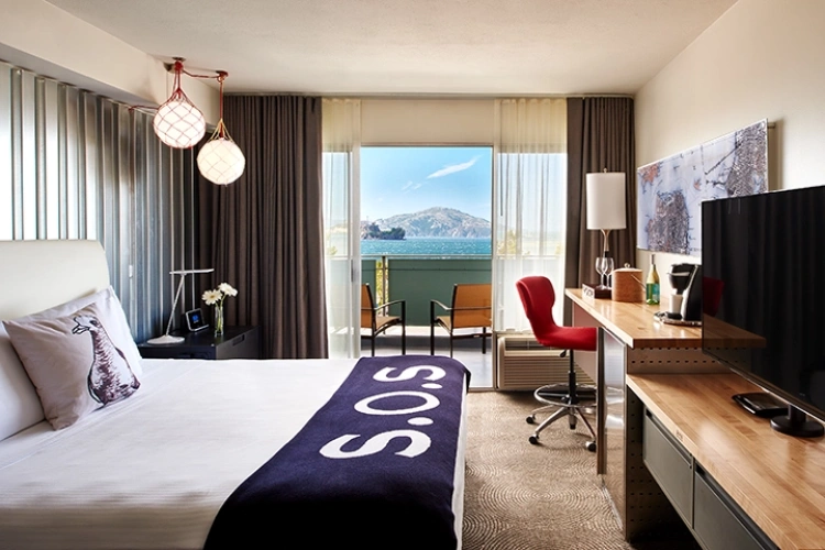 Premium Double room with balcony and with Waterfront