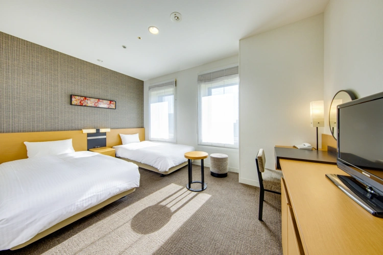 Middle Twin room
