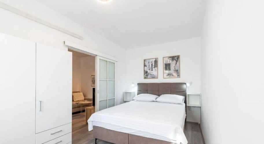 1 Bedroom Double Apartment