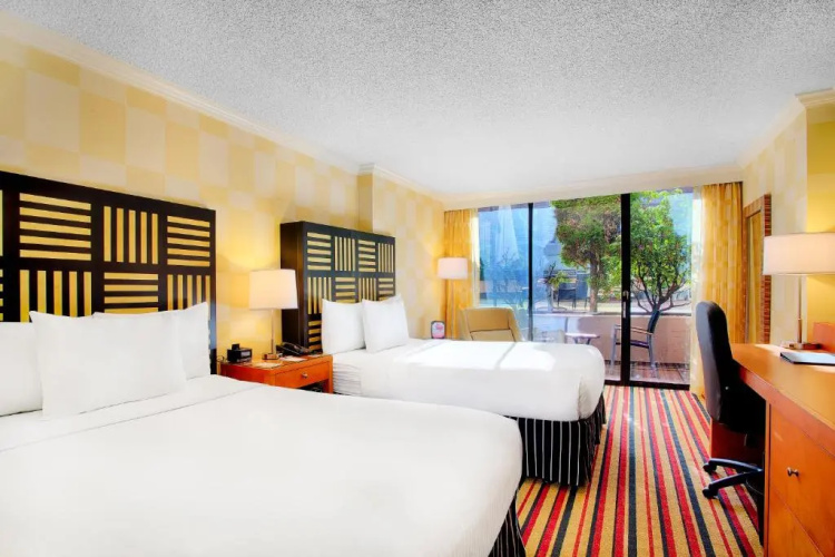 Pinnacle Hotel Harbourfront photo 19