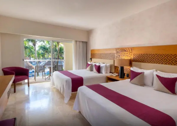 Superior Twin room with garden view