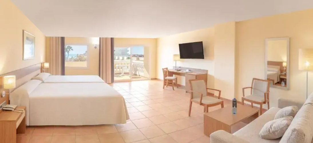 RH Casablanca & Suites Hotel