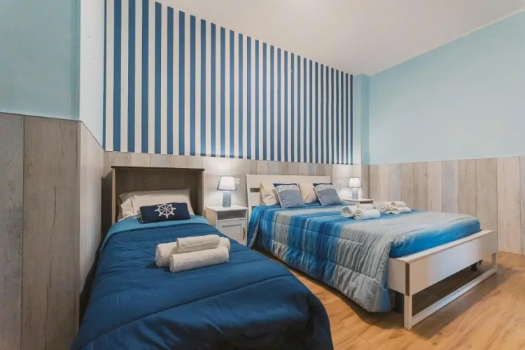 Deluxe Triple room with balcony