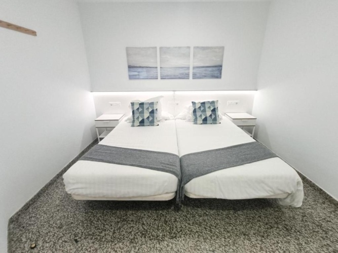 Standard Twin room with balcony