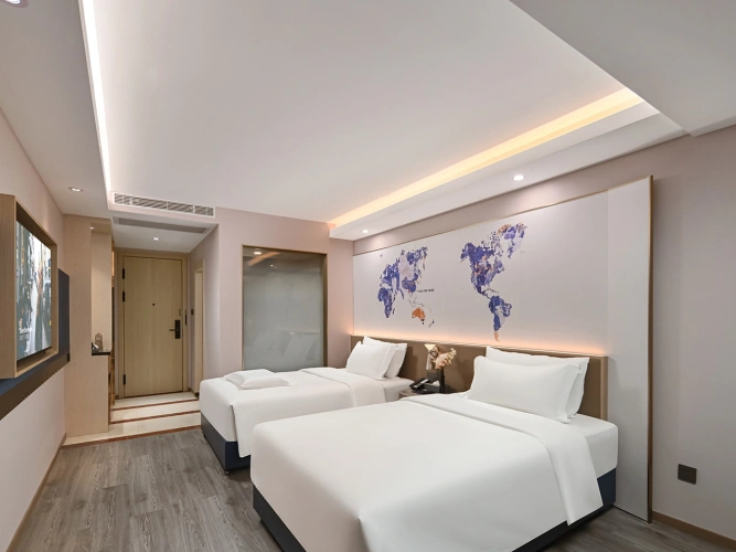Honor Twin room