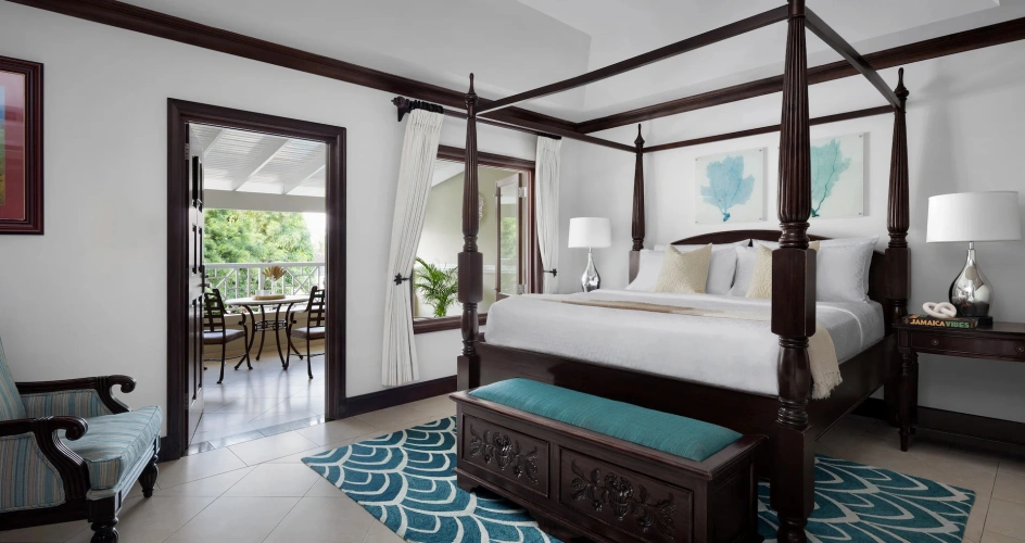 Crystal Lagoon Honeymoon Double Butler Suite