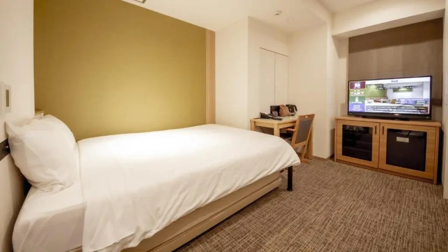 Large Double with Hider bed room