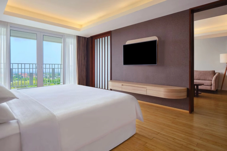 1 Bedroom Double Suite with balcony and with bay view