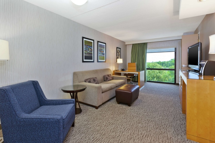Embassy Suites by Hilton Auburn Hills photo 10