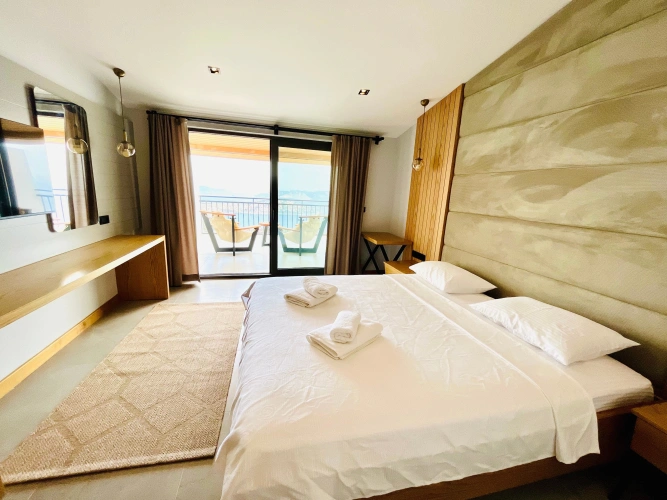 Deluxe Double Junior Suite with panoramic sea and pool view