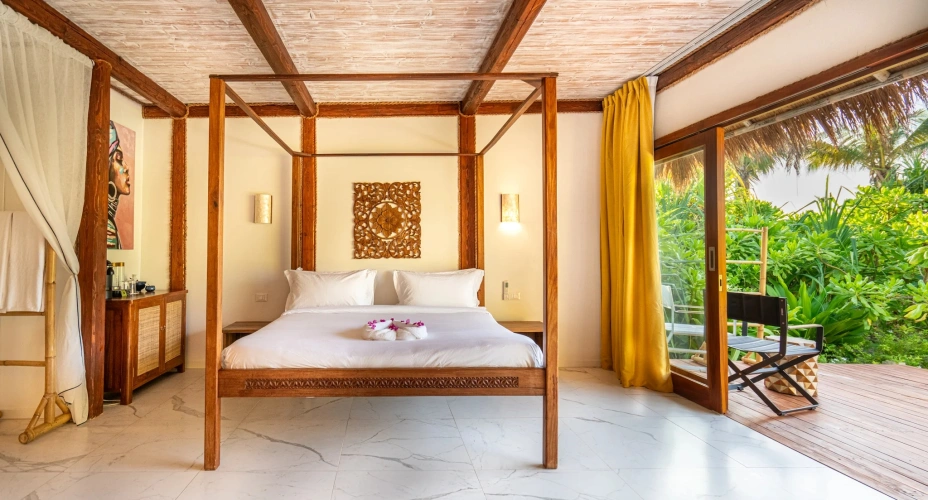 Deluxe with Open Air Maldivian Shower Double Bungalow