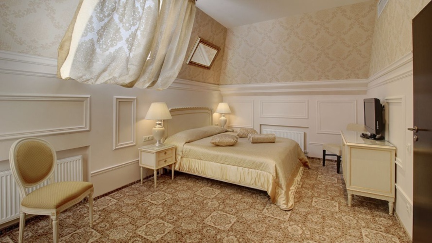 Ludovic Double Suite