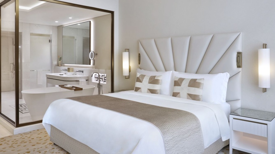 Deluxe Double room with city view