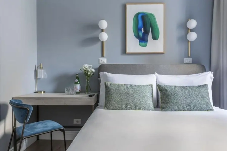 Medium Double room