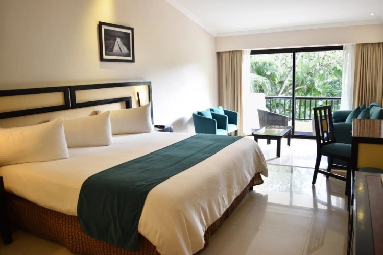 Royal Elite Double Junior Suite