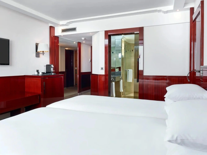 Twin Club room