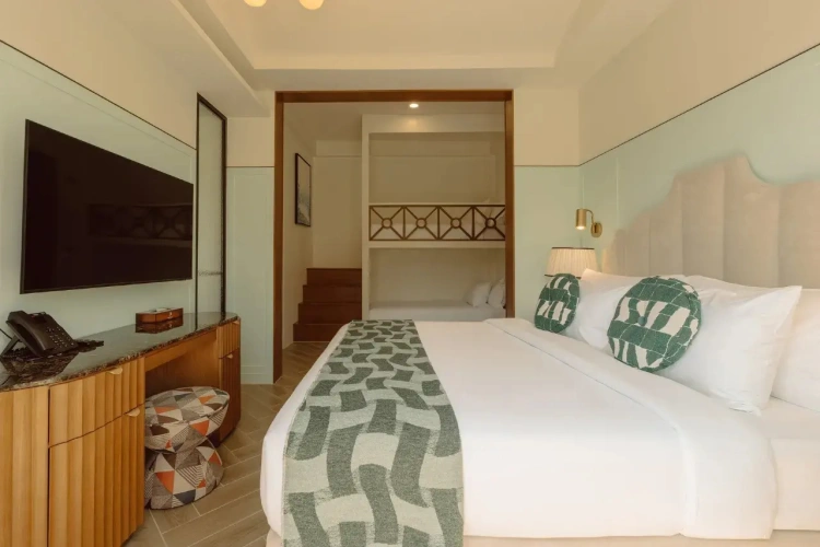 2 Bedrooms Sol Lagoon Suite Villa