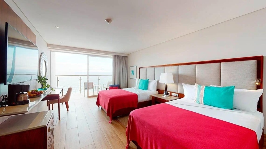 Deluxe room oceanfront