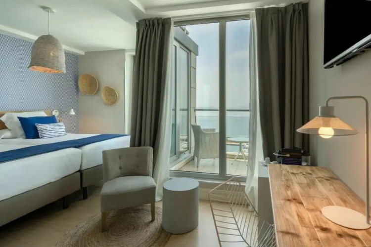 Vincci Puertochico Hotel