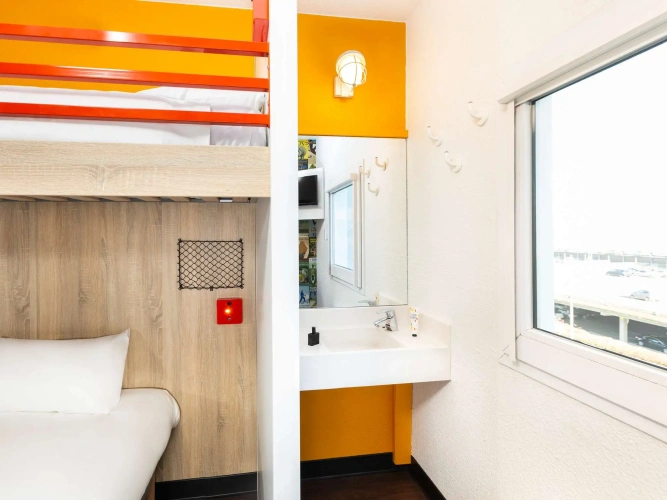 Break Triple room