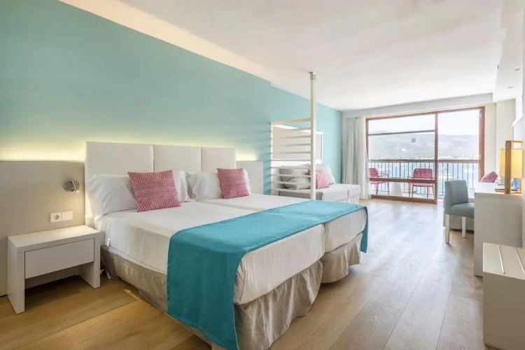 Deluxe Triple room