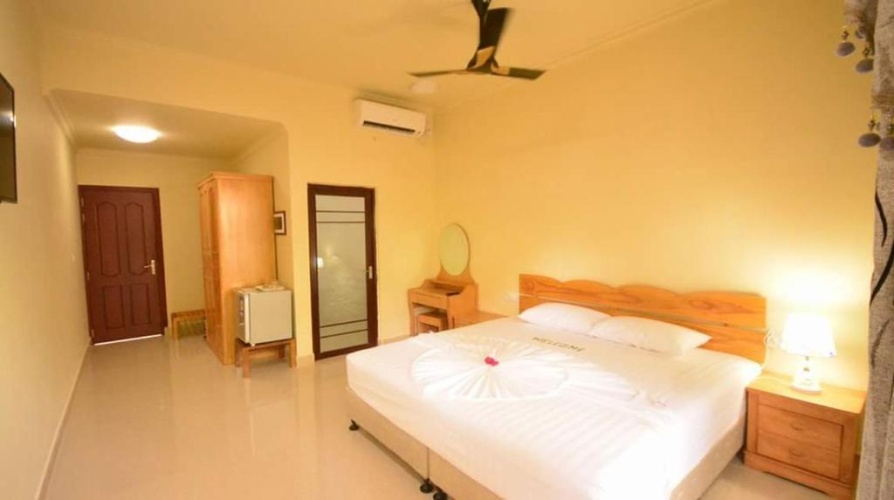 Triple room