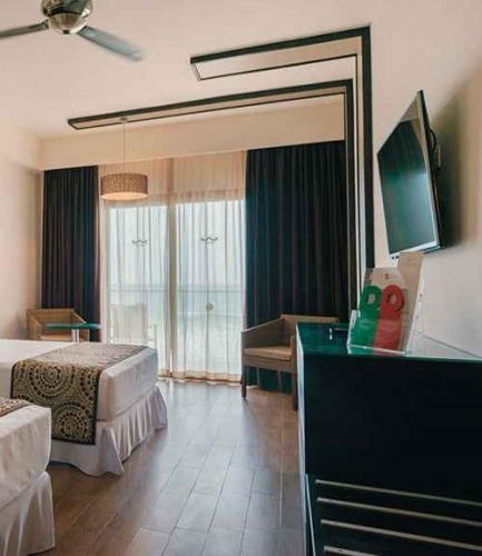 Double Jr. Suite with partial sea view