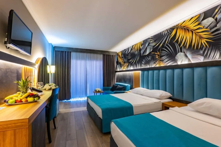 Standard Triple room