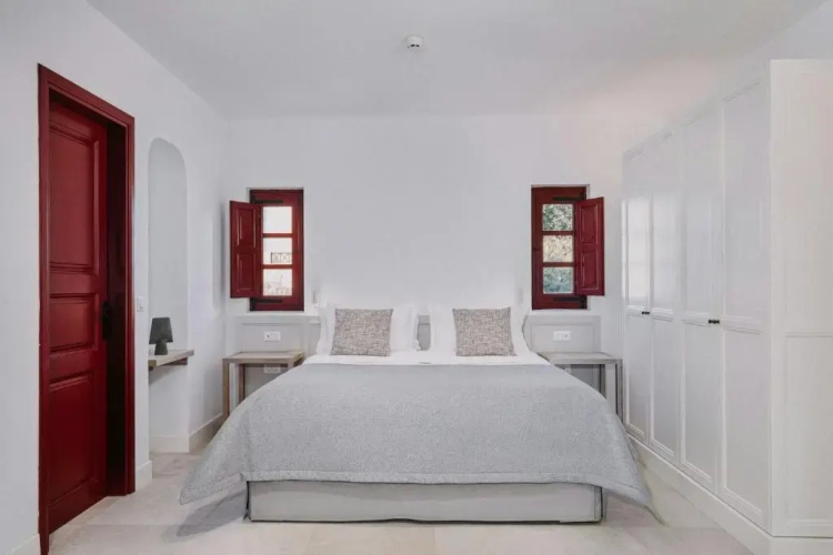 Vedema, a Luxury Collection Resort, Santorini