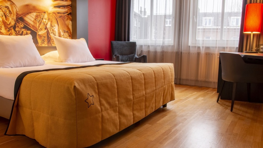 Basic Twin room