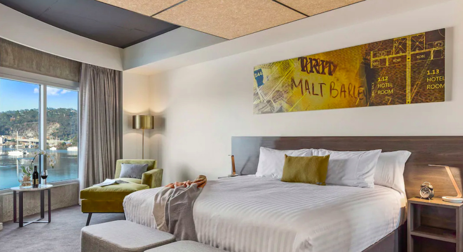 Gorge River Deluxe Double room