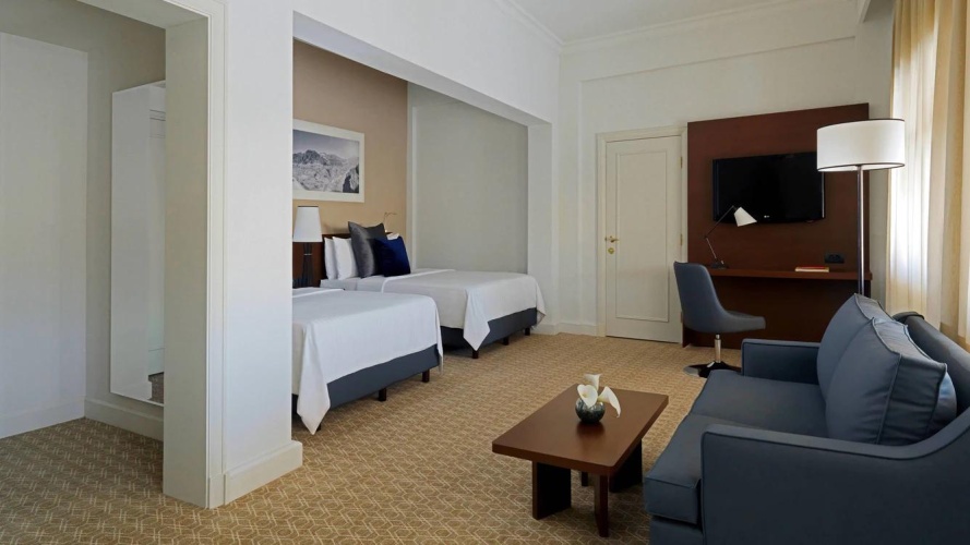 Executive Deluxe Twin room