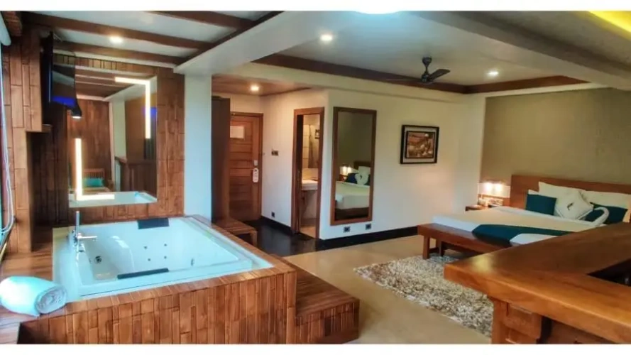 Honeymoon Suite
