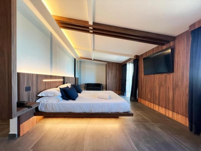 Double Suite