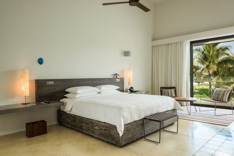 Bi-Level Plunge Pool Suite beachfront
