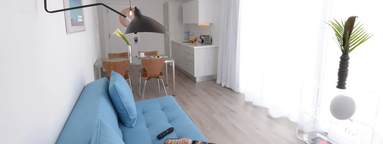 1 Bedroom Corner Penthouse Suite