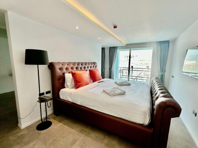 Double Master Suite